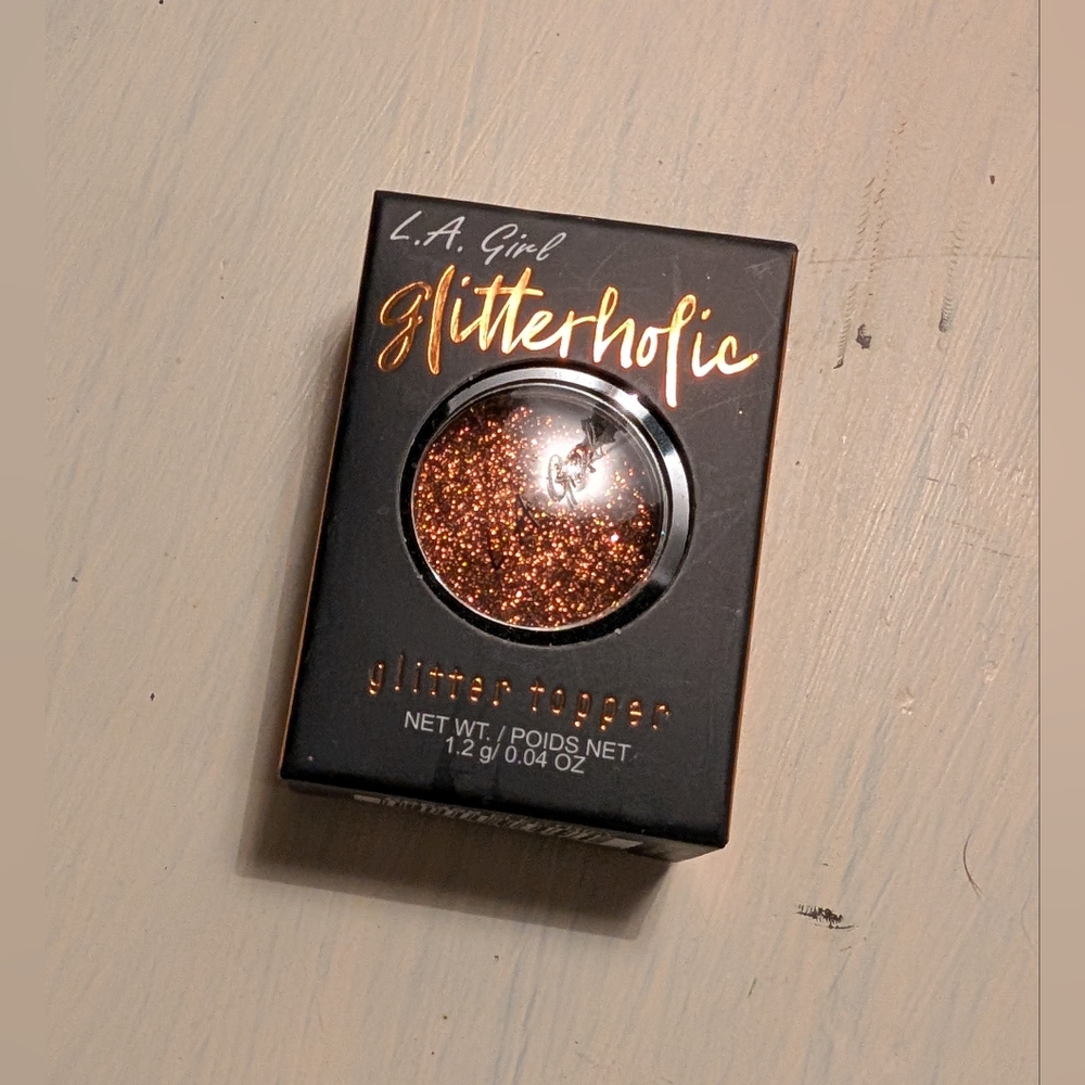 Glitterholic glitter topper in Electrify
